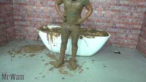 mr-wam--aidens-messy-mud-bath_12.jpg