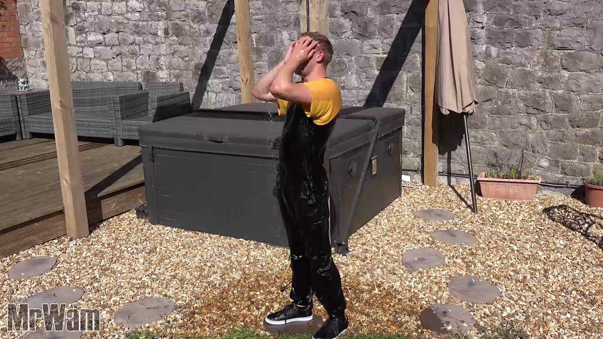mr-wam-lorenzos-shower_main.jpg