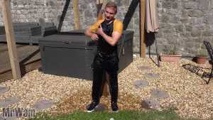 mr-wam-lorenzos-shower_7.jpg